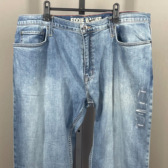 NEW Eddie Bauer Jeans Mens 36 blue denim straight leg relaxed outdoor casual - Picture 2 of 9